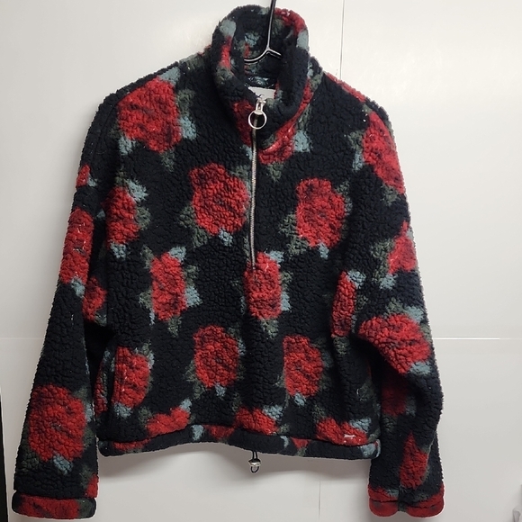 Hollister Jackets & Blazers - Hollister Vintage Red and Black Floral Rose Teddy Pullover Sz L